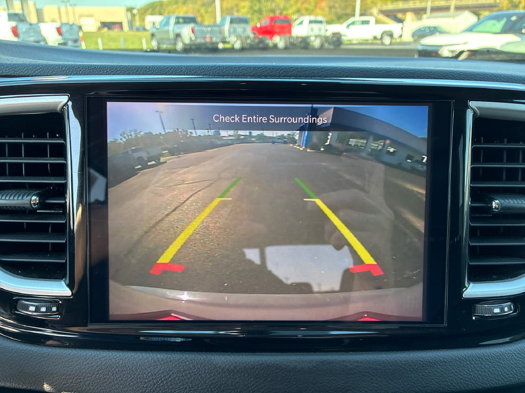 Used 2023 Chrysler Pacifica Touring-L FWD image 22