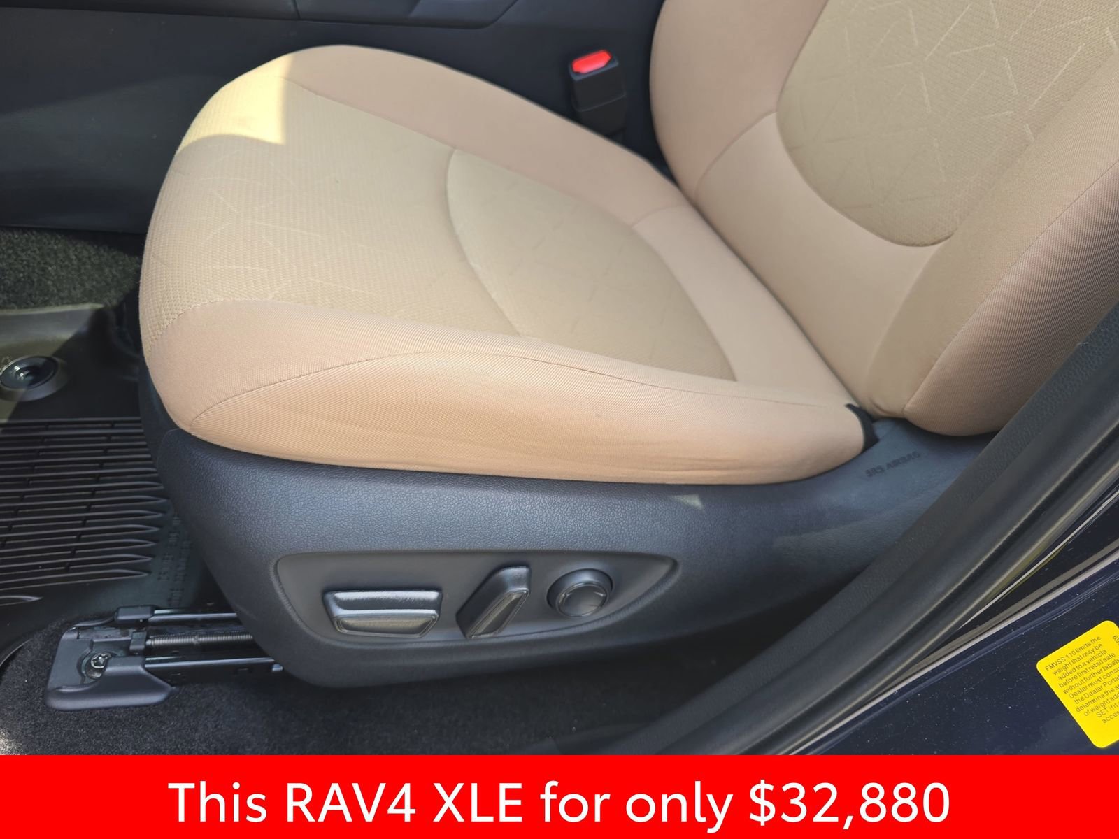Used 2025 Toyota RAV4 XLE w/ Convenience Package FWD image 35