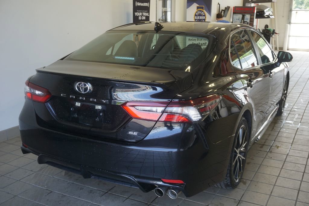 Used 2024 Toyota Camry SE FWD image 13