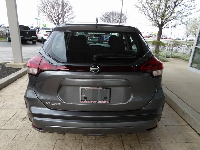 Used 2025 Nissan Kicks Play S image 6