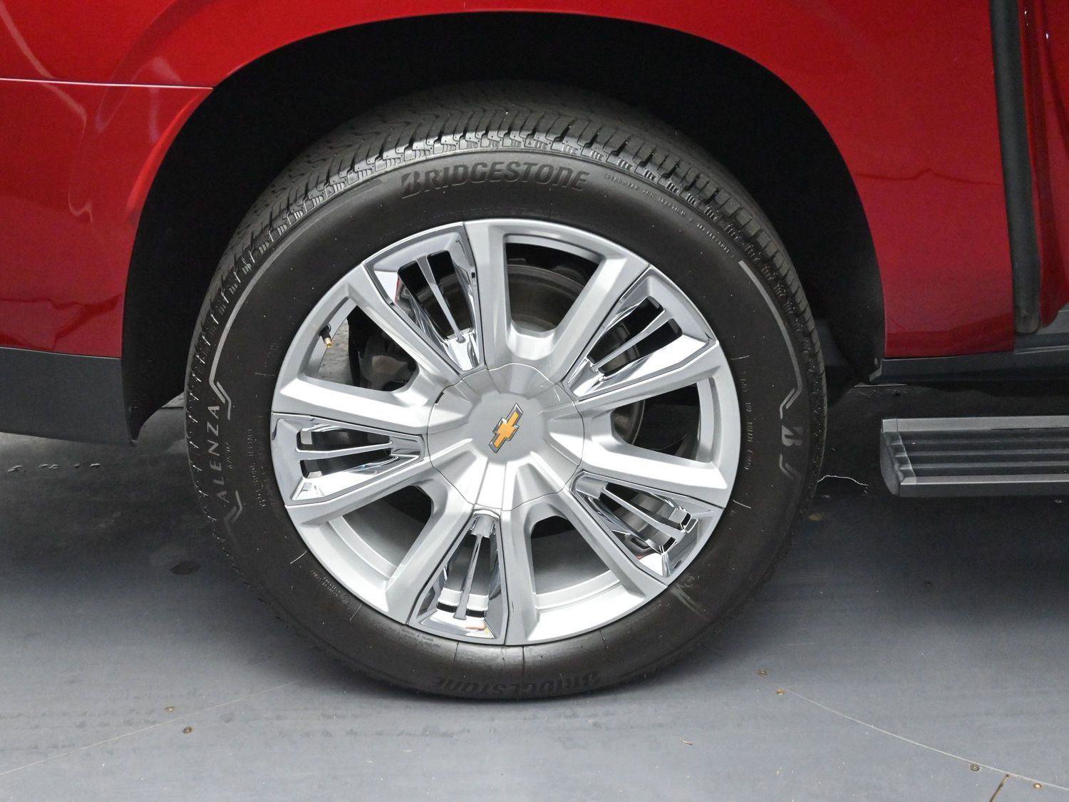 Used 2024 Chevrolet Suburban High Country image 40