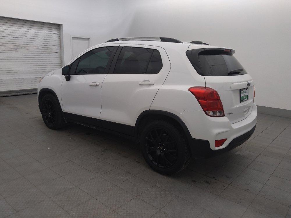 Used 2022 Chevrolet Trax LT w/ Sport Edition FWD image 3