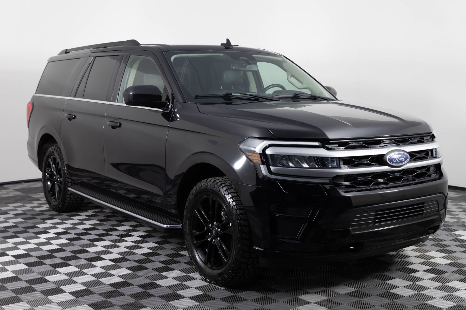 Used 2023 Ford Expedition Max XLT AWD/4WD image 11