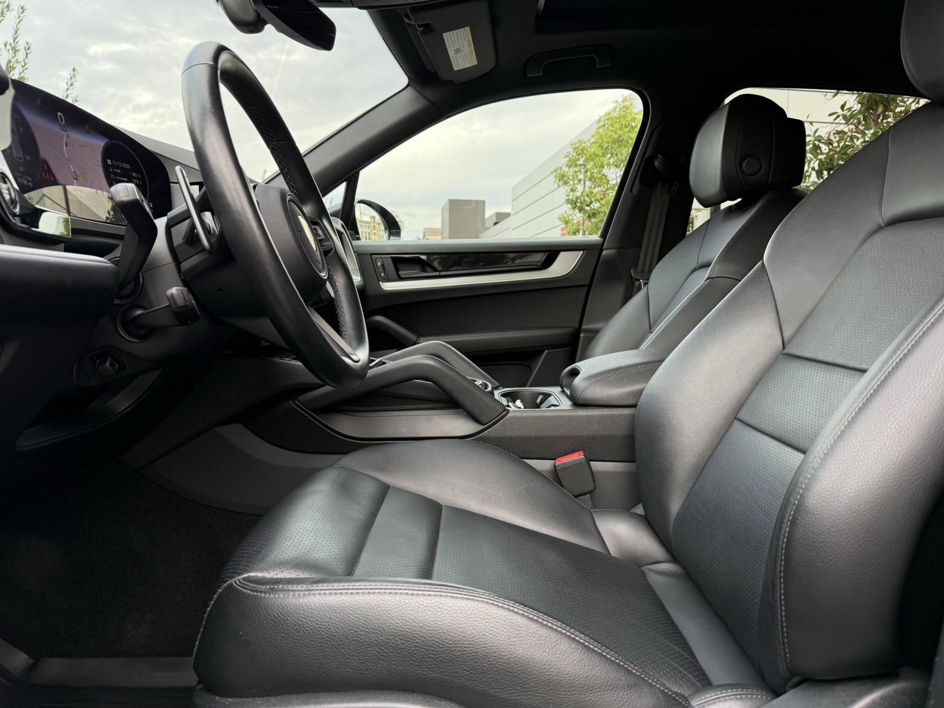 Certified 2024 Porsche Cayenne image 13