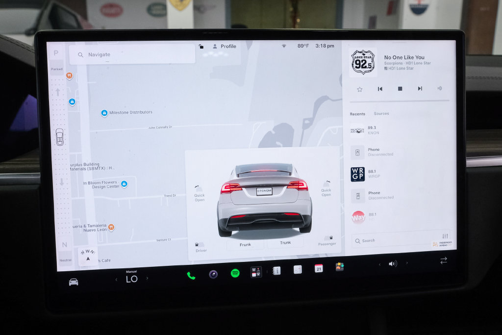 Used 2024 Tesla Model X AWD/4WD image 26