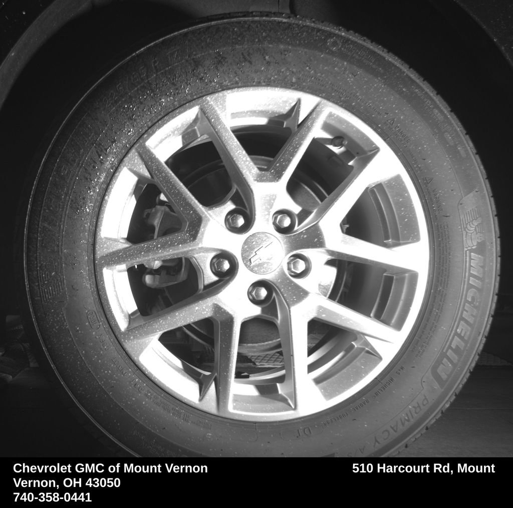 Used 2022 Chevrolet Equinox LS w/ LPO, Floor Liner Package FWD image 16