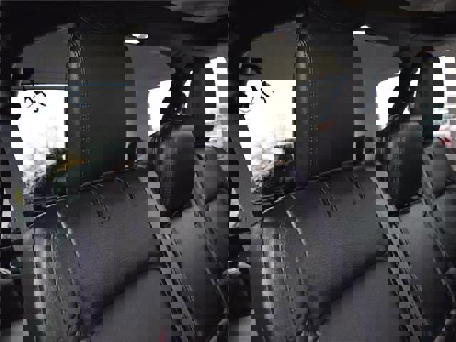 Used 2023 Jeep Wrangler Unlimited Rubicon w/ Steel Bumper Group image 35