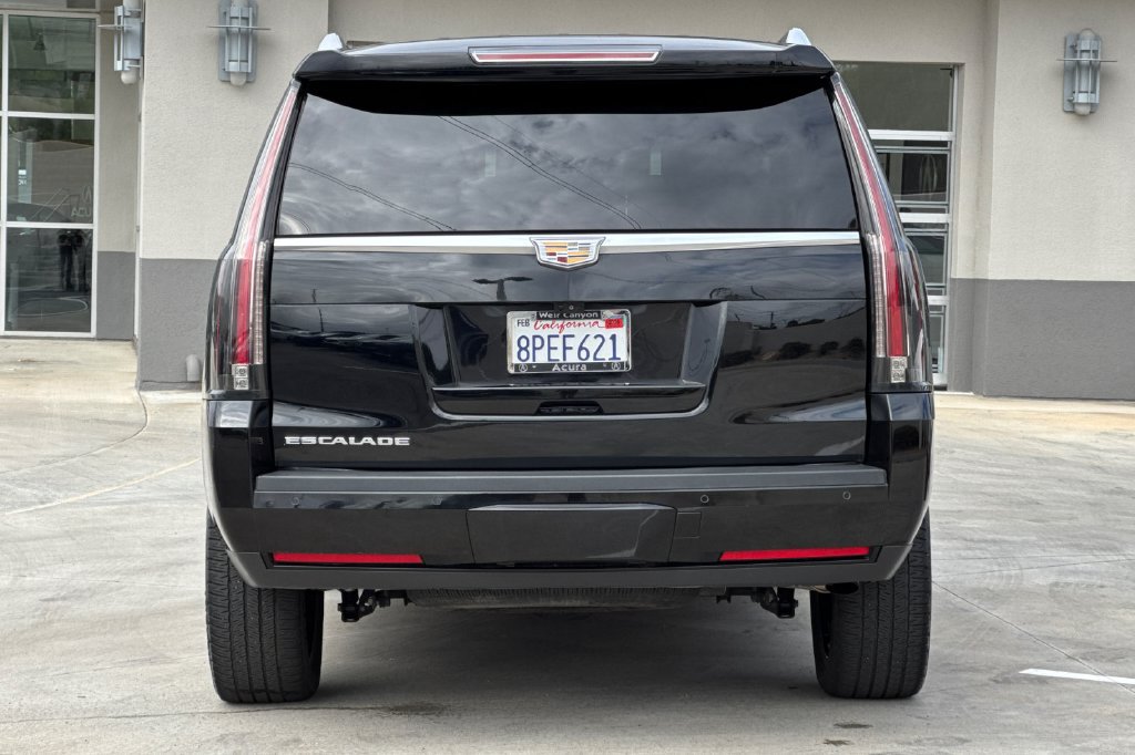 Used 2019 Cadillac Escalade Premium Luxury RWD image 11