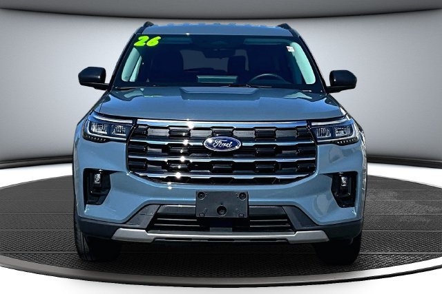 Used 2026 Ford Explorer Active w/ Active Comfort Package AWD/4WD image 2