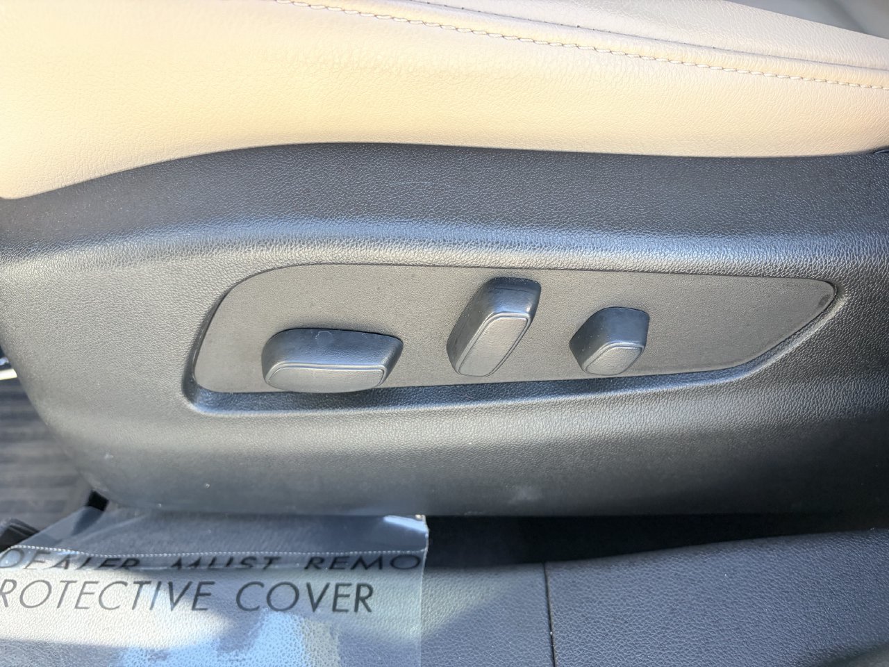 Certified 2024 Cadillac XT4 Luxury w/ Cold Weather Package FWD image 21