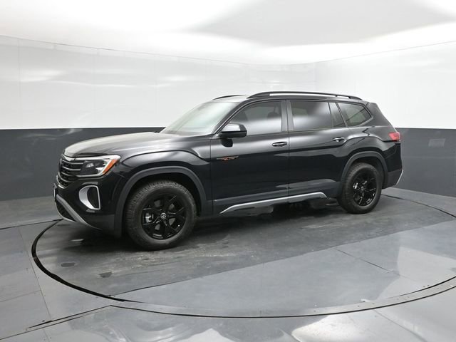 New 2026 Volkswagen Atlas Peak Edition image 1