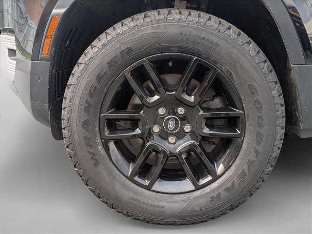 Used 2023 Land Rover Defender 110 S image 25