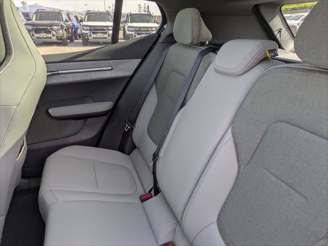 New 2026 Volvo EX30 Plus w/ Protection Package Premier image 12