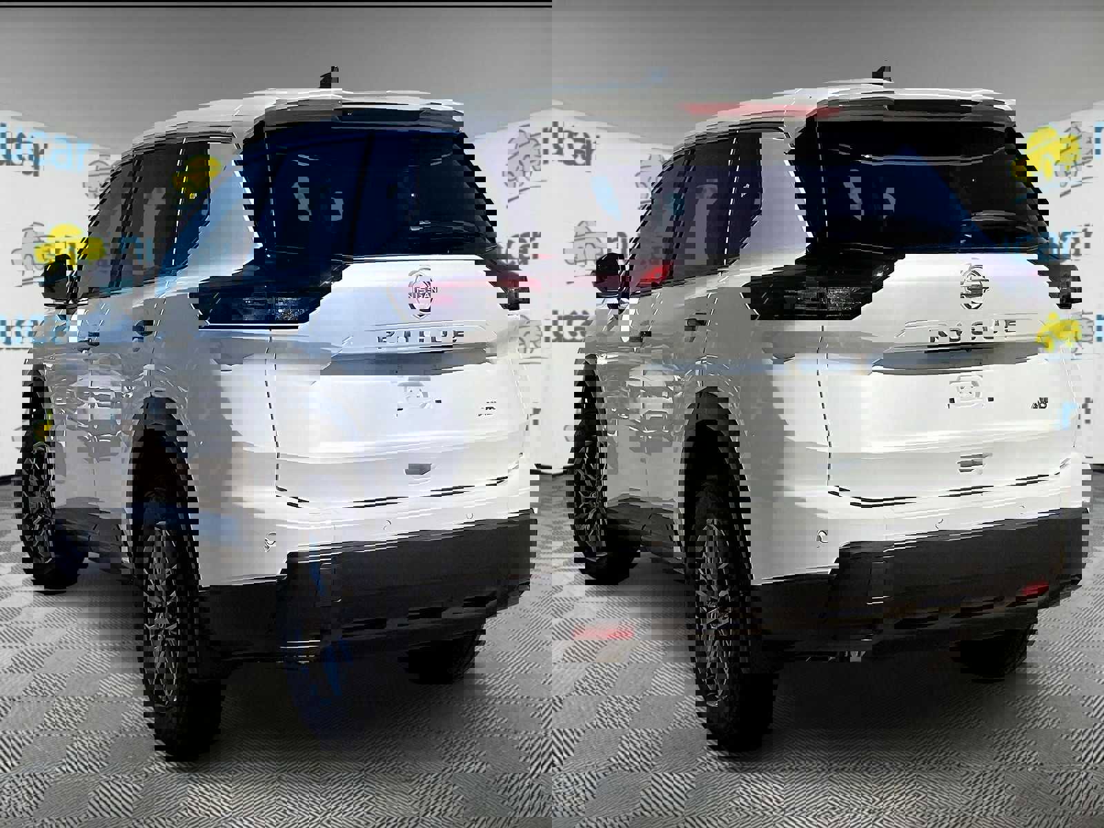 New 2025 Nissan Rogue S image 4