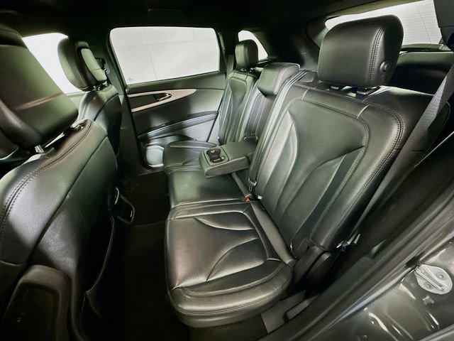 Used 2020 Lincoln Nautilus Premier image 24