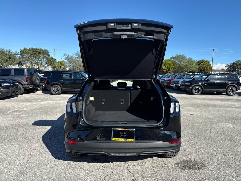 Certified 2025 Ford Mustang Mach-E Premium image 29