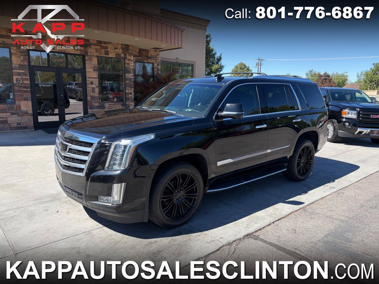 Used 2018 Cadillac Escalade Luxury AWD/4WD image 1