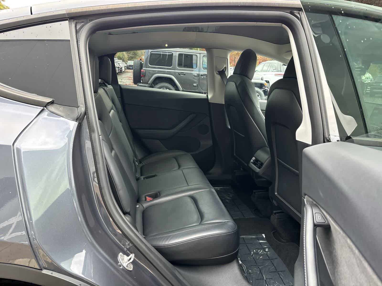 Used 2022 Tesla Model Y Long Range AWD/4WD image 10