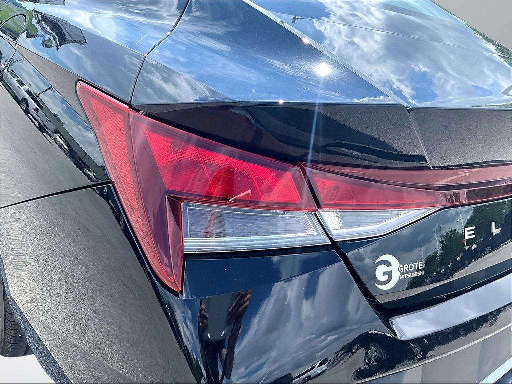 Used 2024 Hyundai Elantra SEL FWD image 27