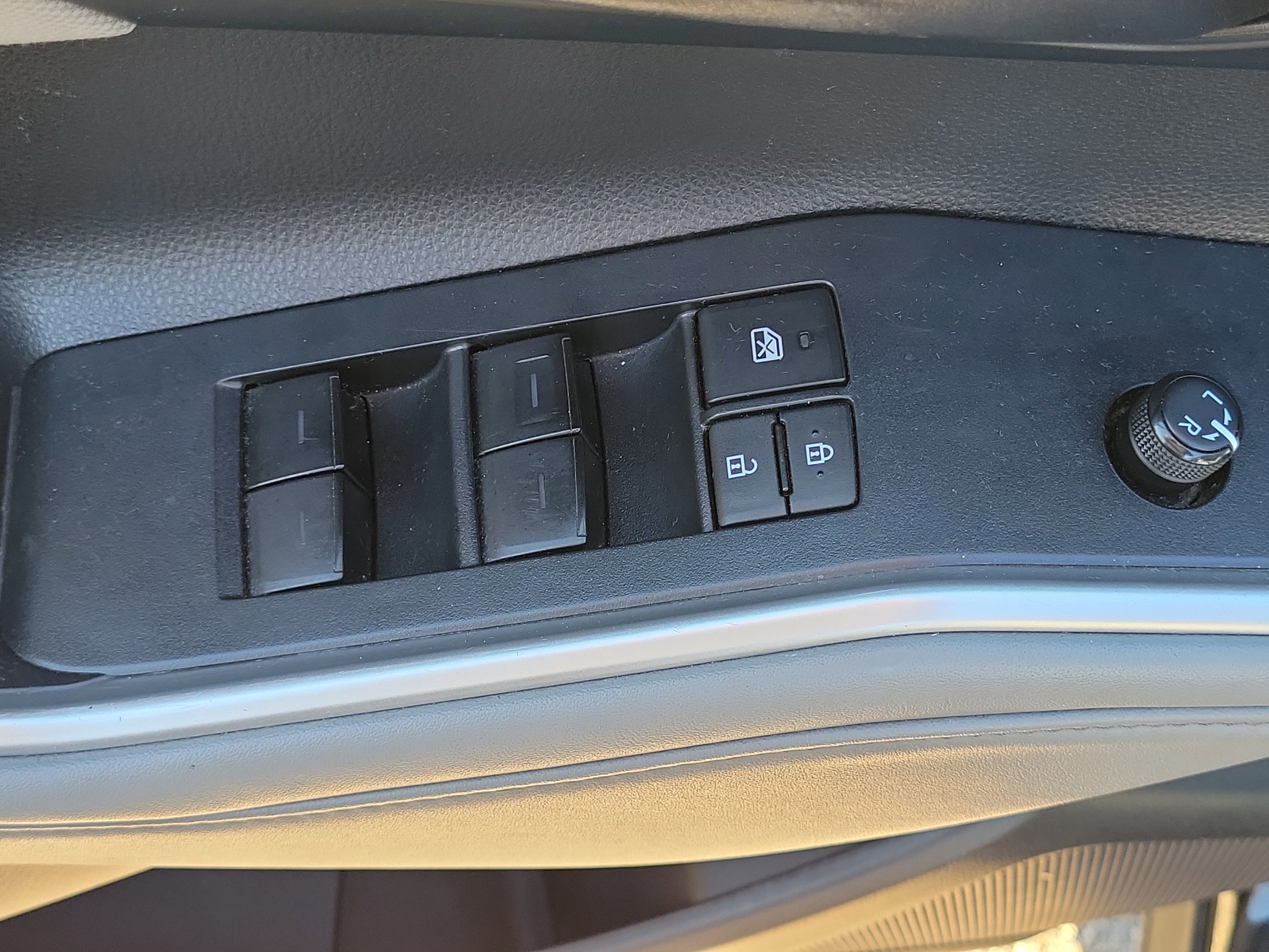 Used 2023 Toyota Highlander LE image 14