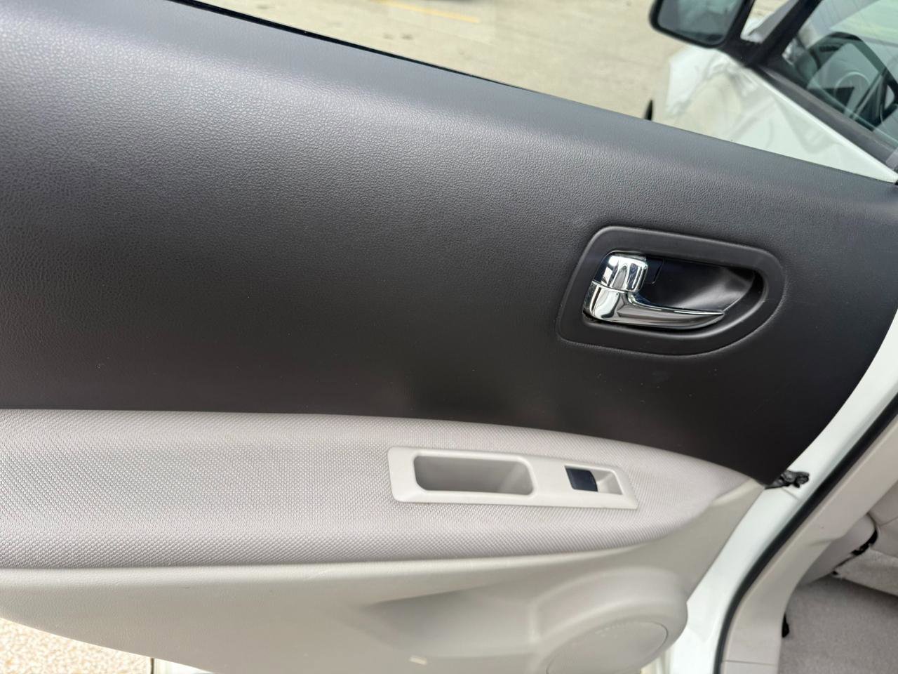 Used 2012 Nissan Rogue SV image 13