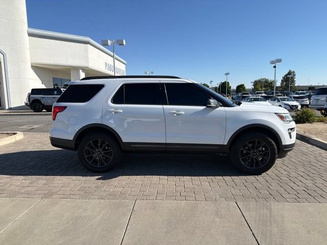 Used 2018 Ford Explorer XLT w/ Equipment Group 202A FWD image 2
