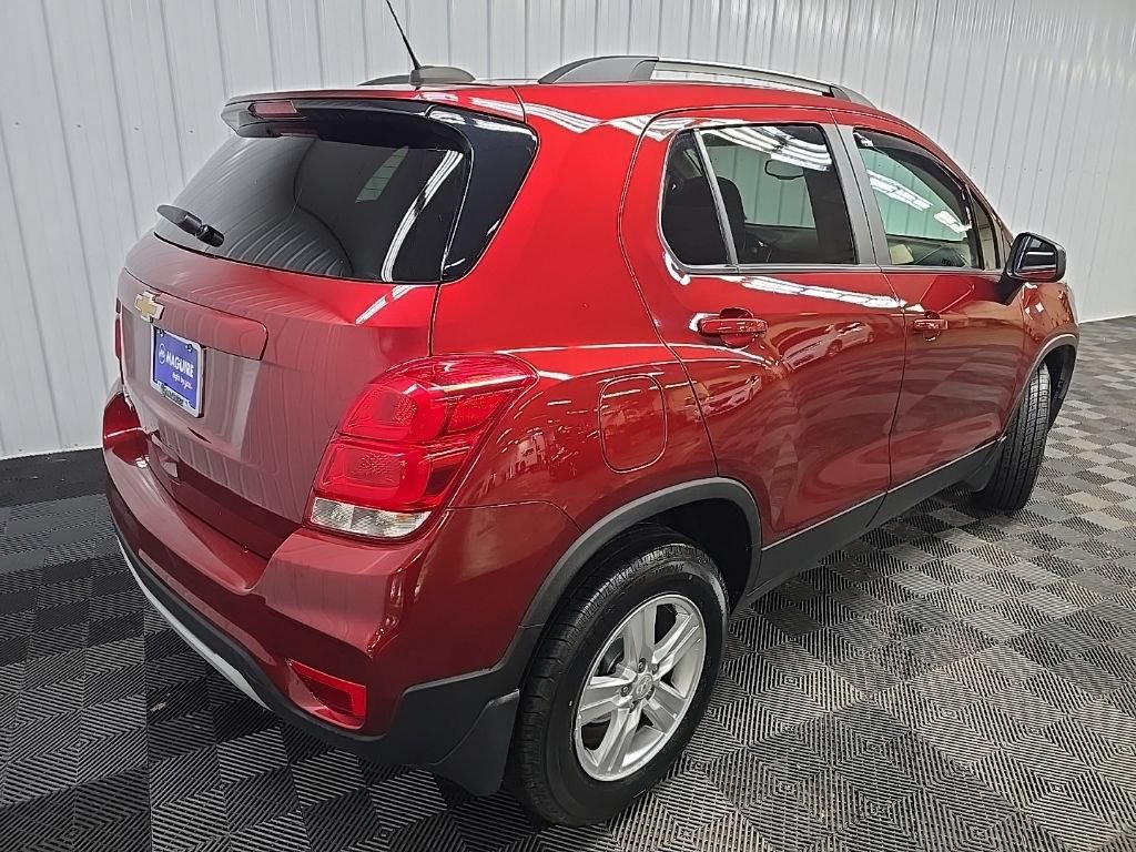 Used 2021 Chevrolet Trax LT w/ LT Convenience Package AWD/4WD image 10