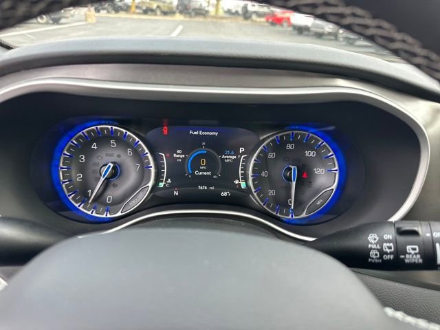 Used 2026 Chrysler Pacifica Select image 18