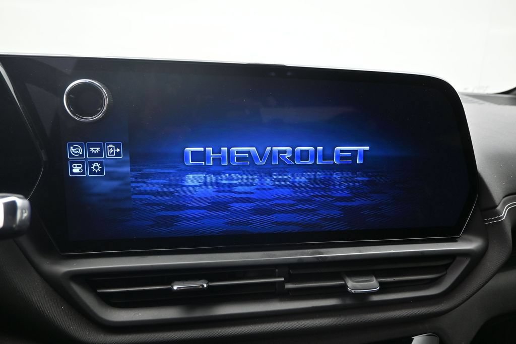 Used 2025 Chevrolet Silverado EV LT AWD/4WD image 14