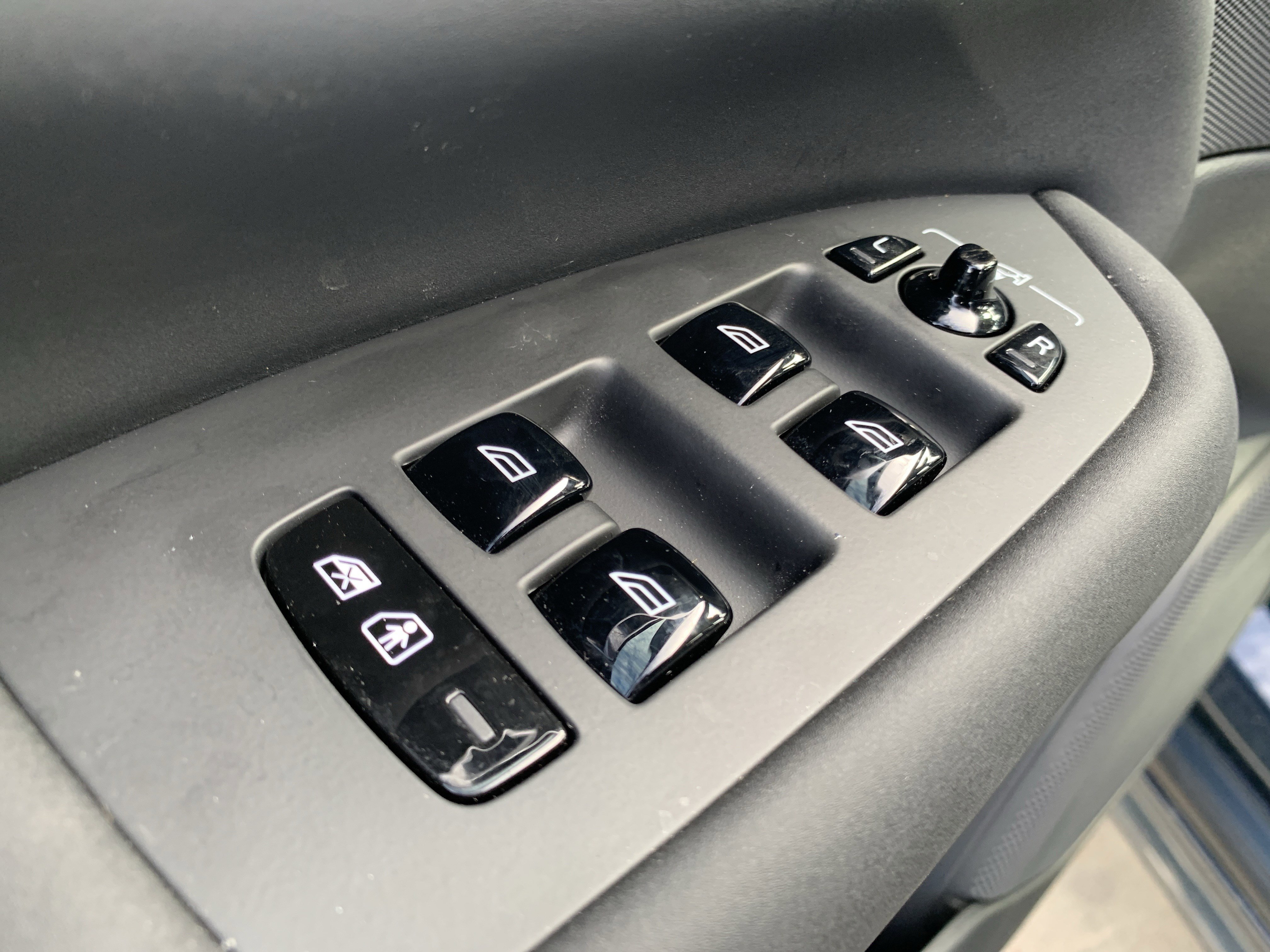 Used 2025 Volvo XC90 B6 Plus image 15