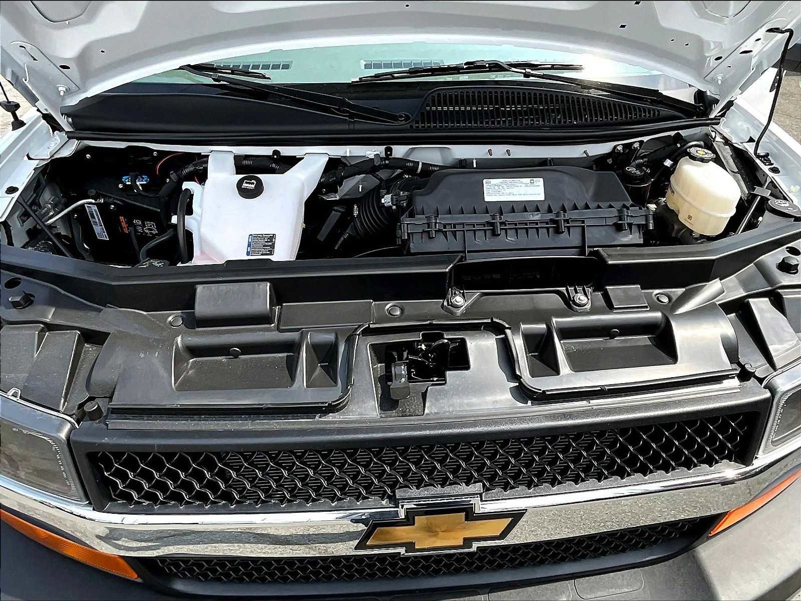 New 2025 Chevrolet Express 3500 w/ Power Convenience Package image 16