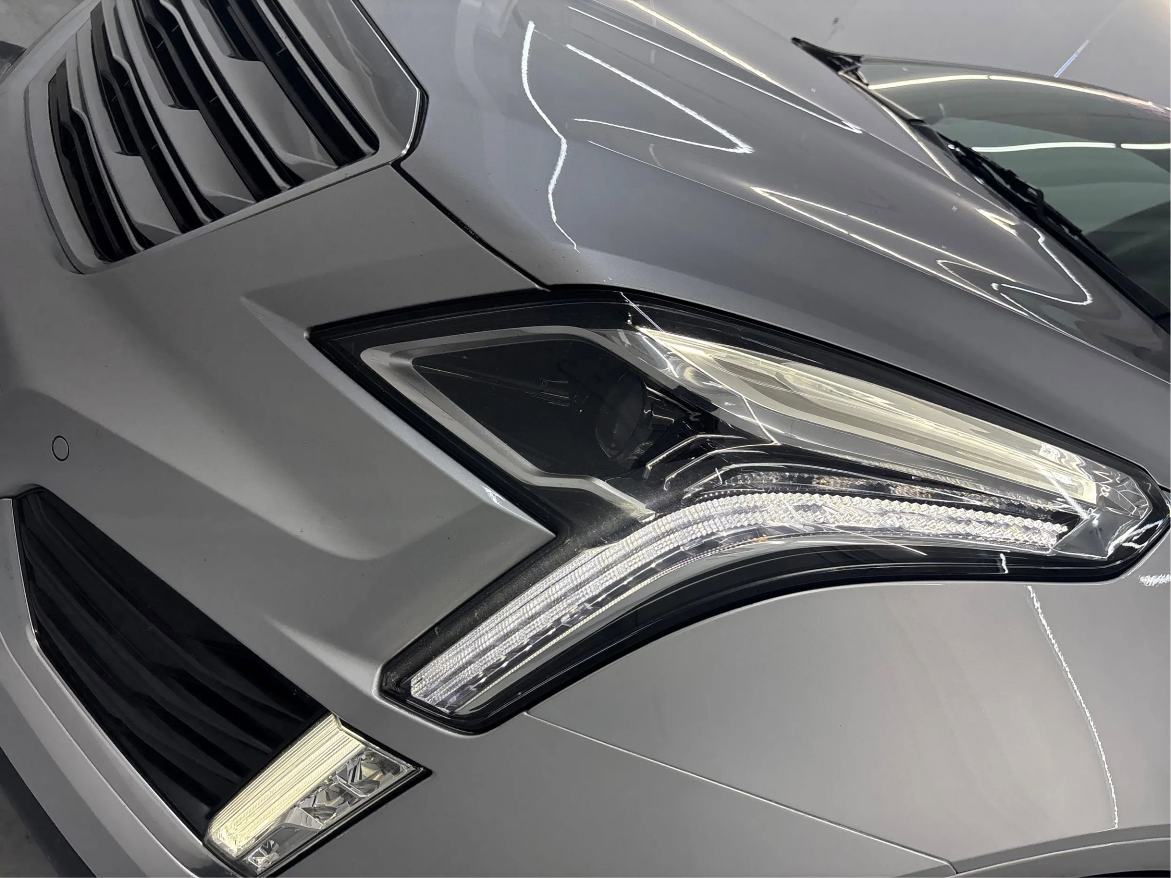 Used 2017 Cadillac XT5 Premium Luxury image 34