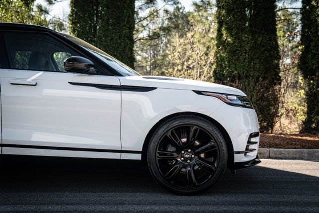 Used 2023 Land Rover Range Rover Velar R-Dynamic S image 7