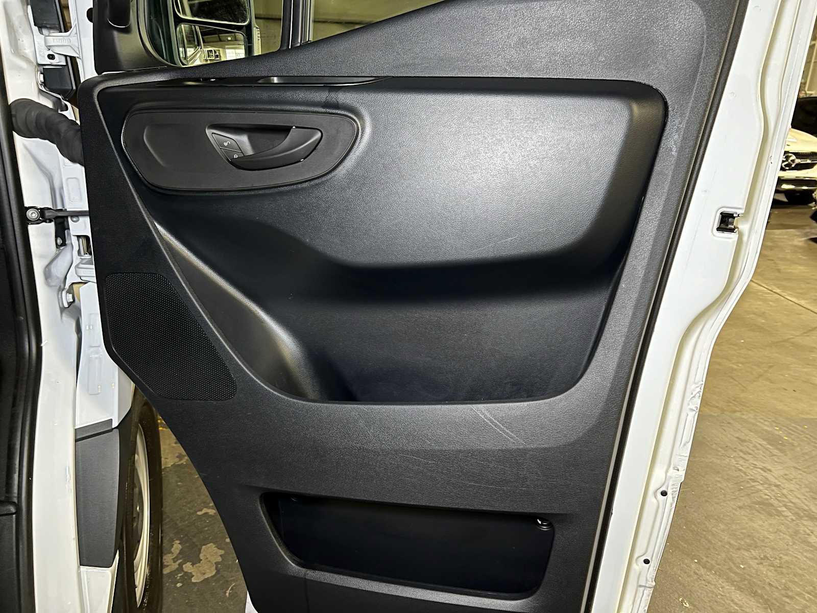 Used 2025 Mercedes-Benz Sprinter 2500 image 10