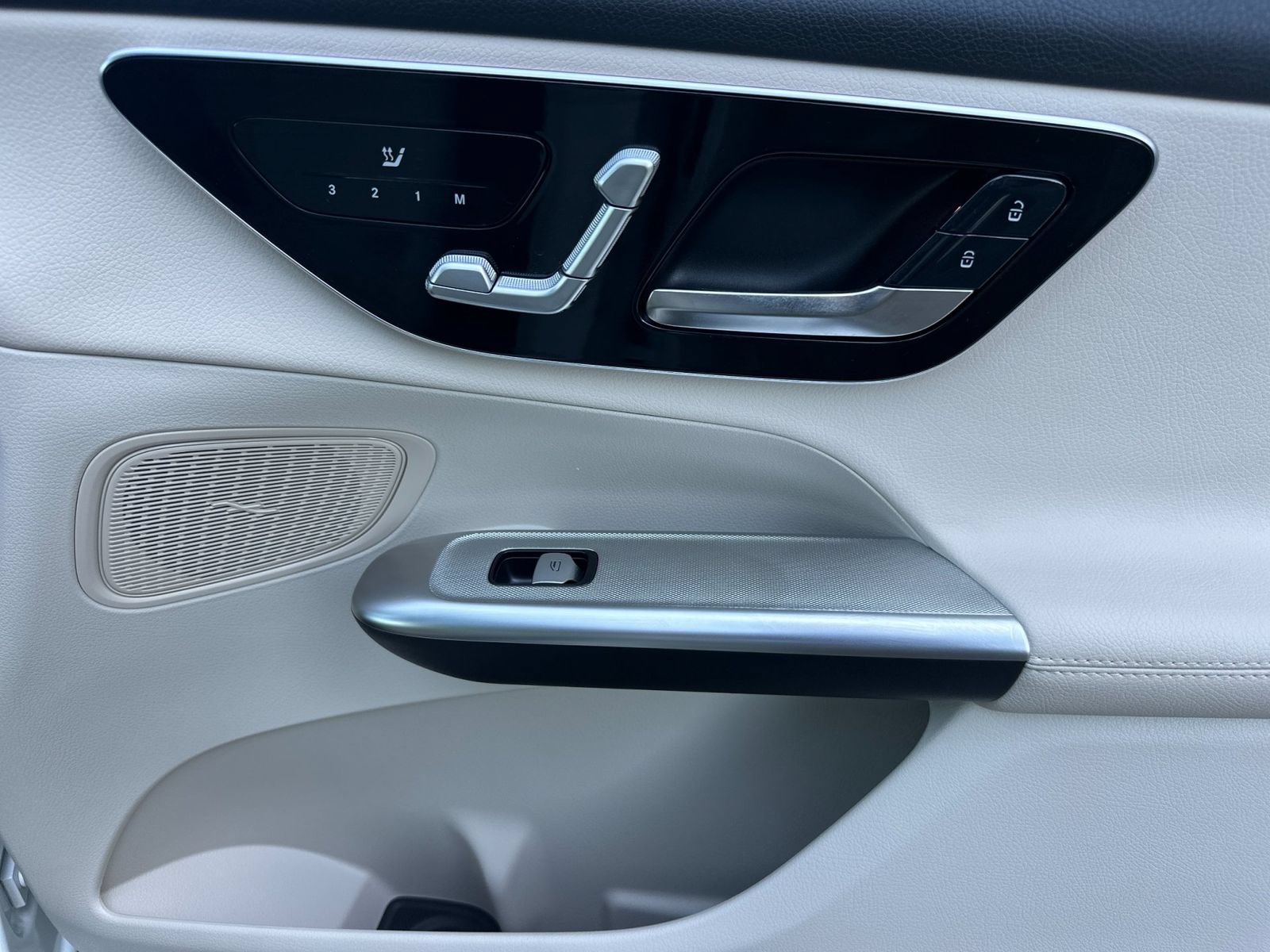 Certified 2026 Mercedes-Benz GLC 300 image 19