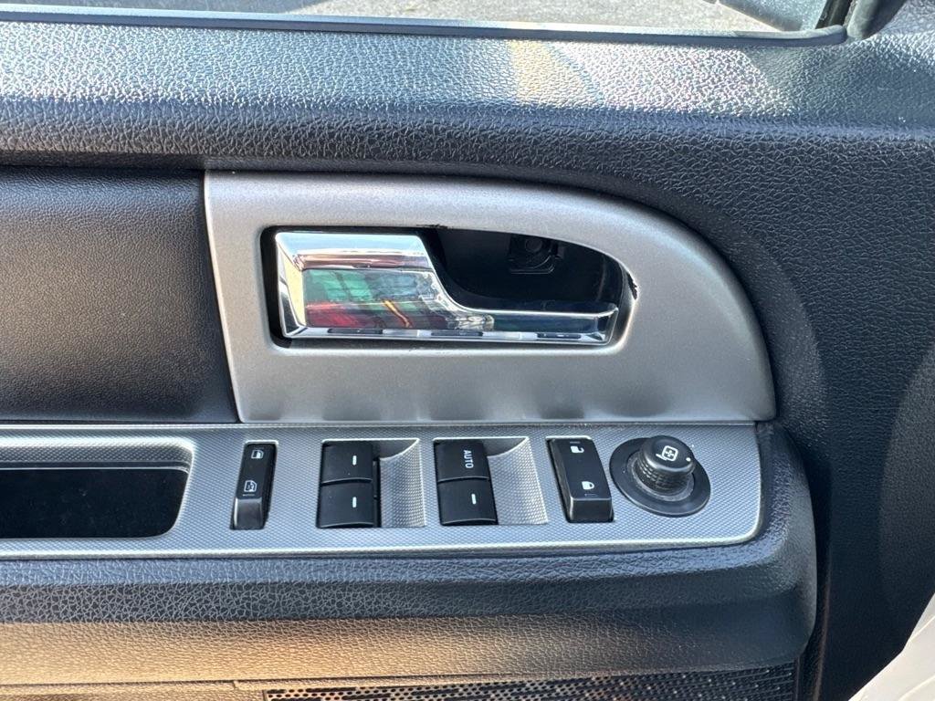 Used 2017 Ford Expedition EL XLT RWD image 24
