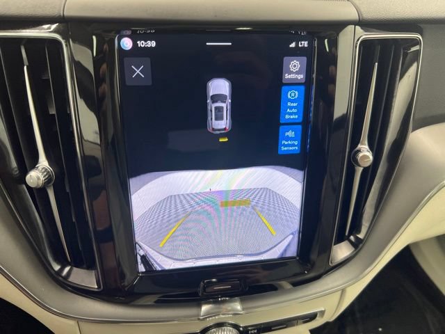 Used 2024 Volvo XC60 B5 Core w/ Protection Package Premier AWD/4WD image 18