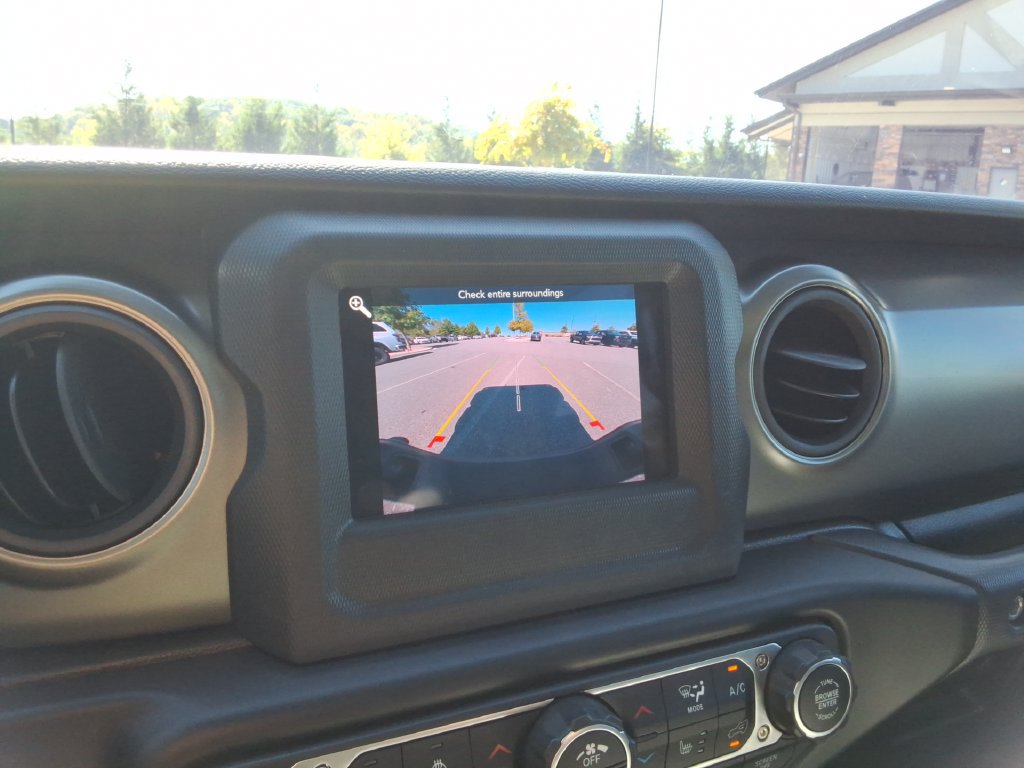 Used 2023 Jeep Gladiator Sport AWD/4WD image 30