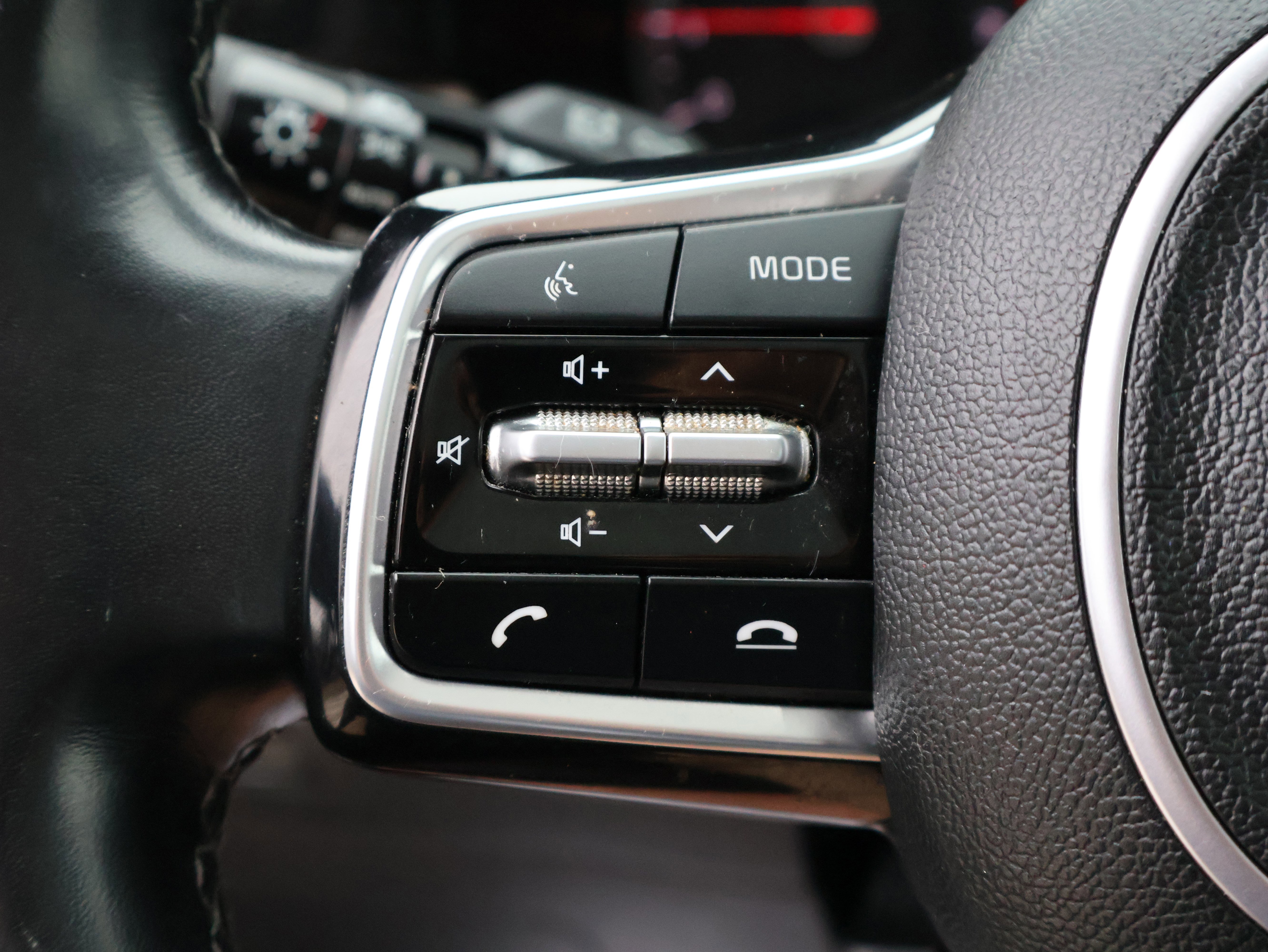 Used 2023 Kia Sorento X-Line EX image 40