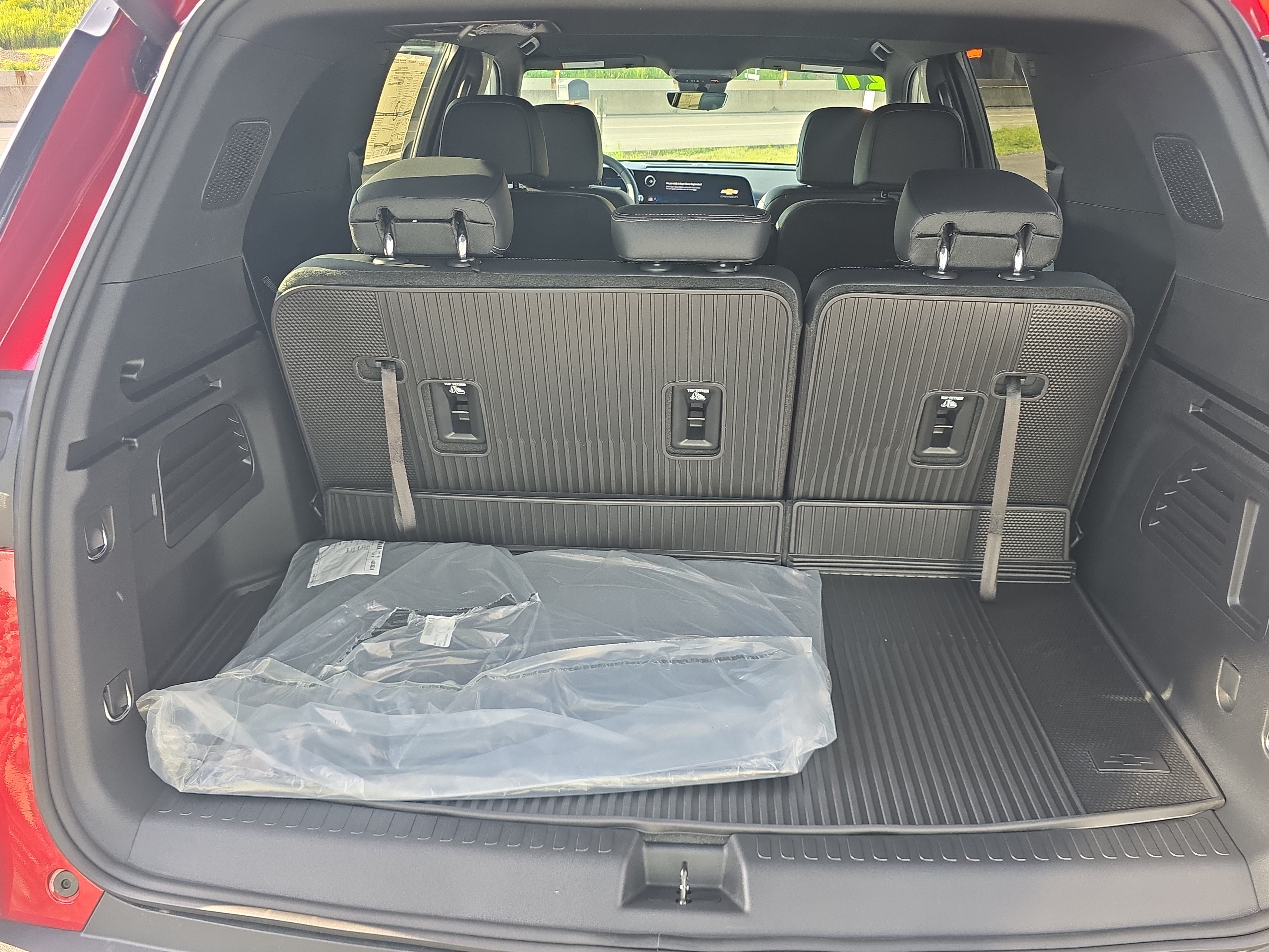 New 2027 Chevrolet Traverse LT w/ Driver Confidence Package AWD/4WD image 5