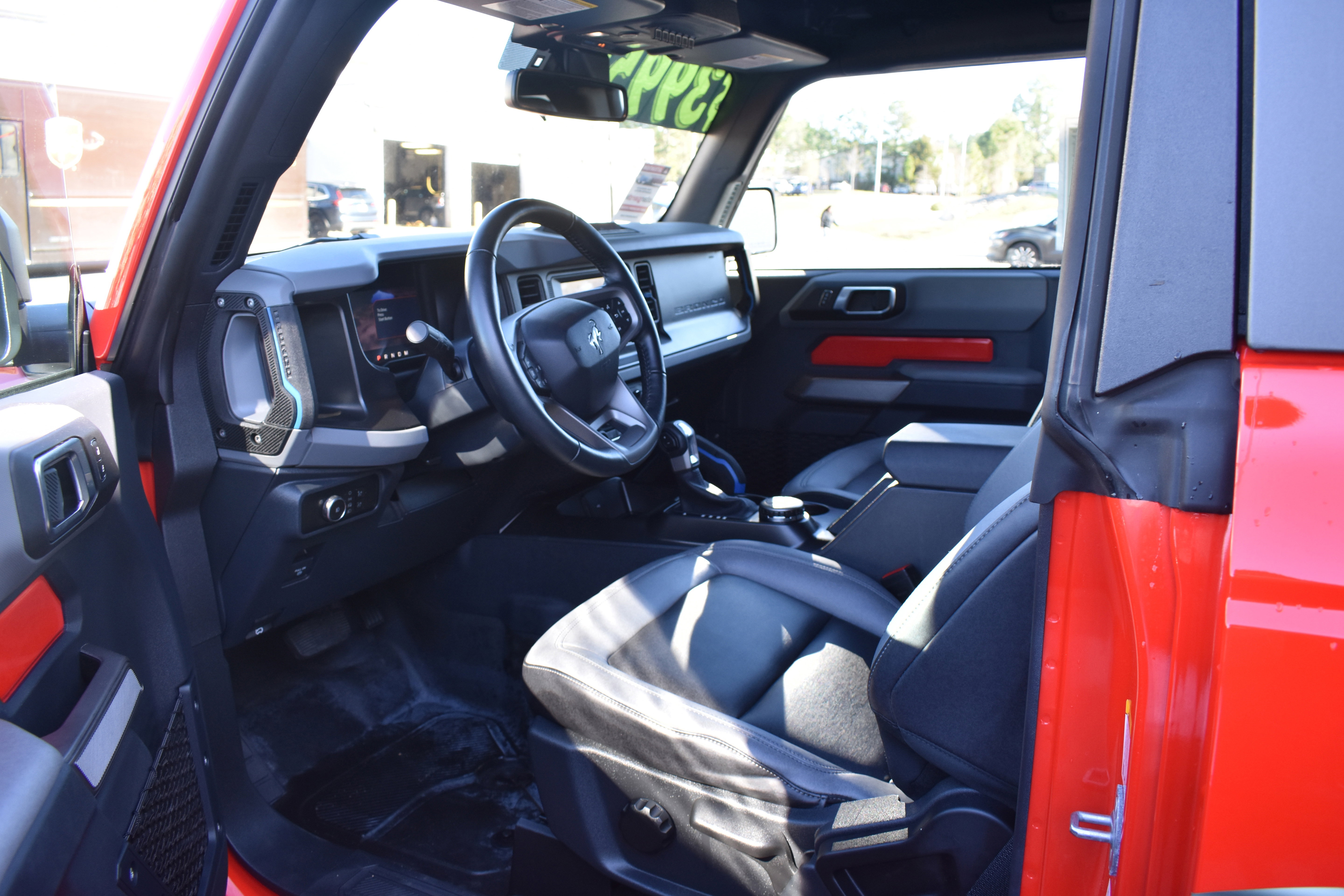 Used 2023 Ford Bronco Black Diamond image 12