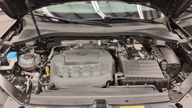 Used 2024 Volkswagen Tiguan S image 34