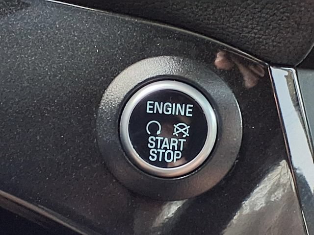 Used 2019 Ford Escape Titanium FWD image 11