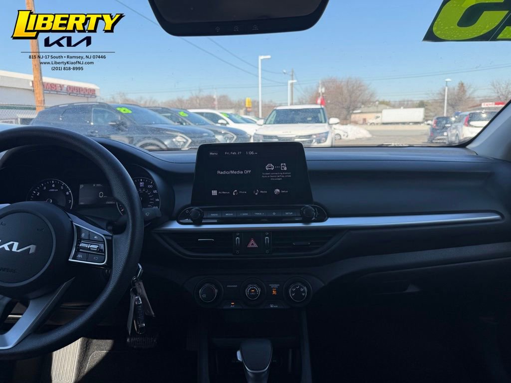 Used 2023 Kia Forte LXS w/ LXS Technology Package FWD image 14