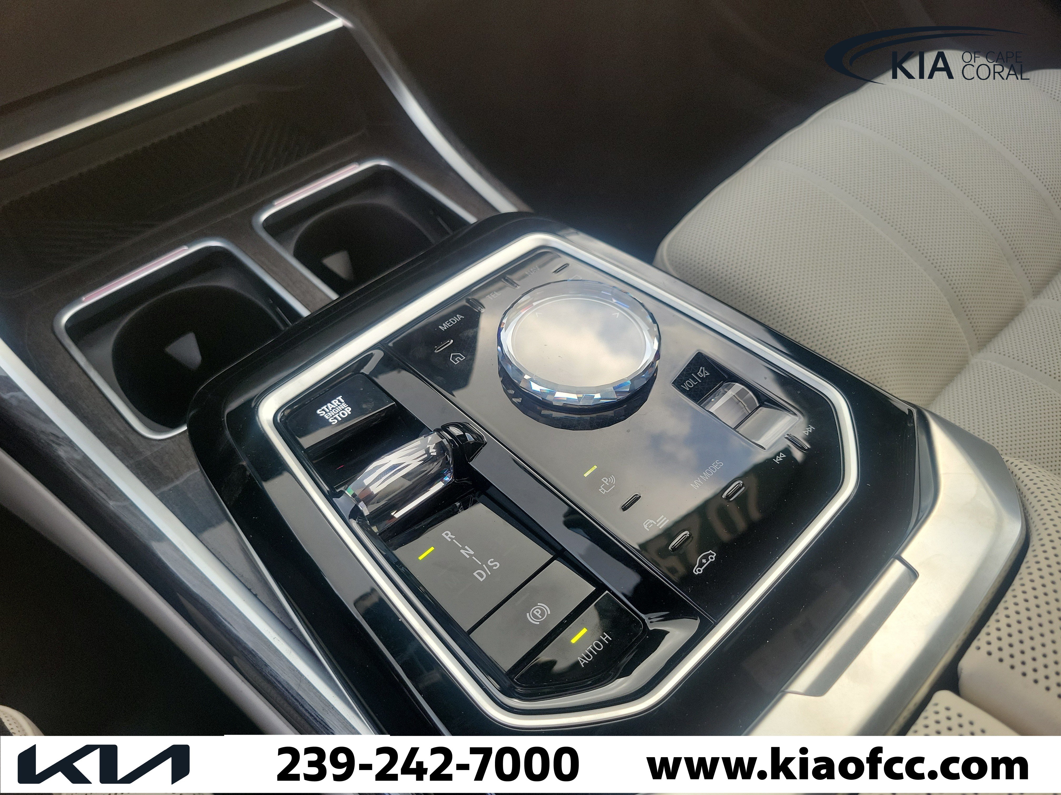 Used 2025 BMW 760i xDrive AWD/4WD image 33