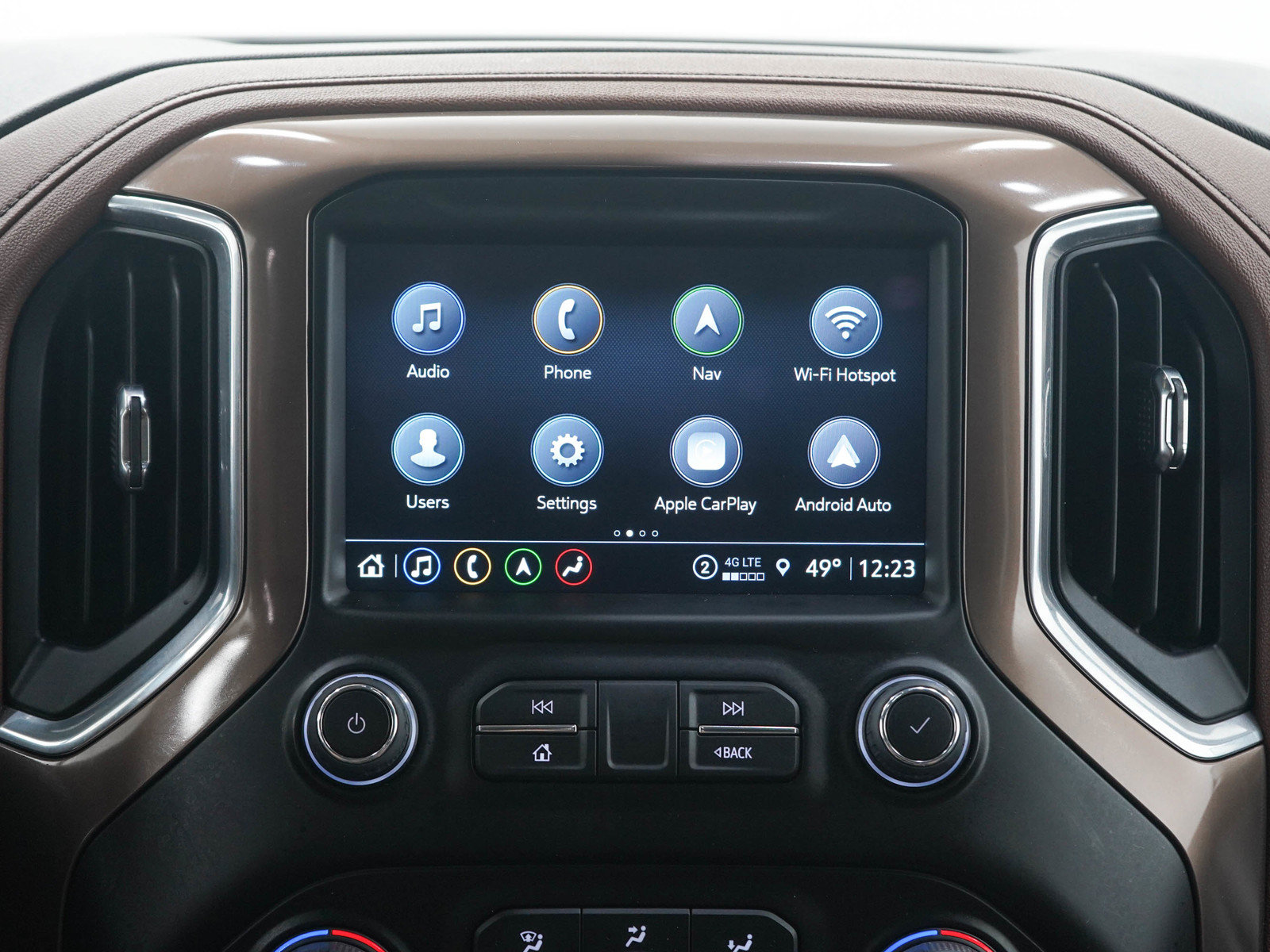 Used 2022 Chevrolet Silverado 2500 High Country w/ Technology Package AWD/4WD image 18