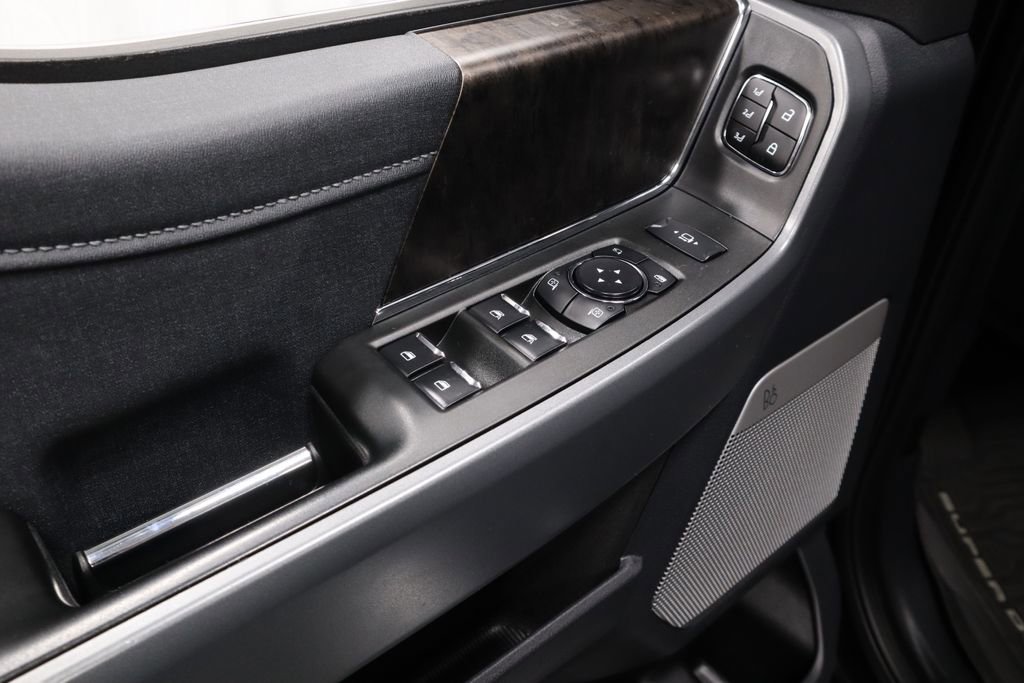 Used 2024 Ford F350 Lariat w/ Chrome Package image 23