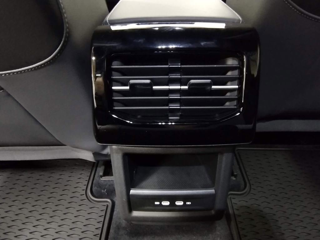 New 2026 Volkswagen ID.4 Pro image 30