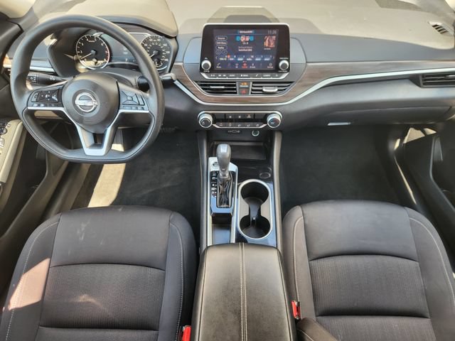 Used 2024 Nissan Altima 2.5 SV FWD image 25