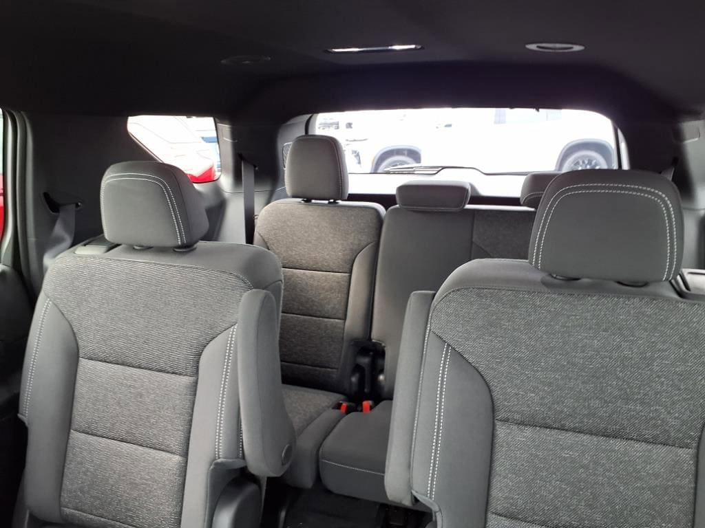 New 2025 Chevrolet Traverse LT w/ LPO, Cargo Package AWD/4WD image 14